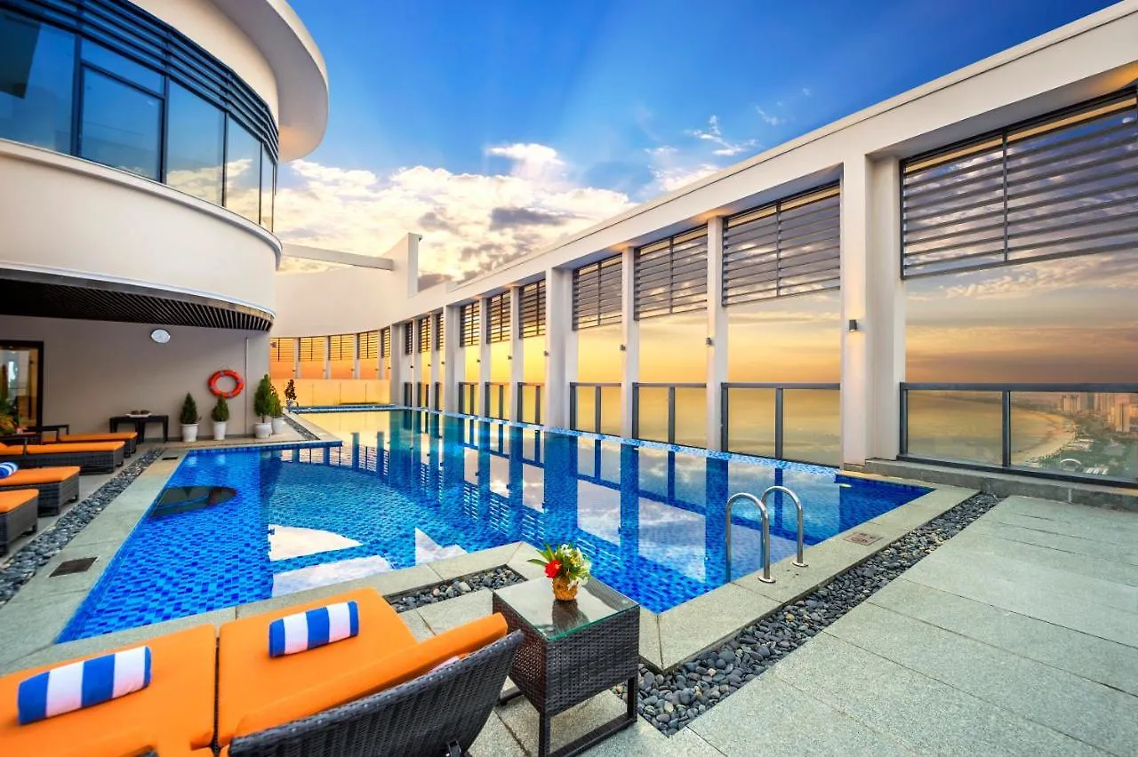 Altara Suites Da Nang By Ahg